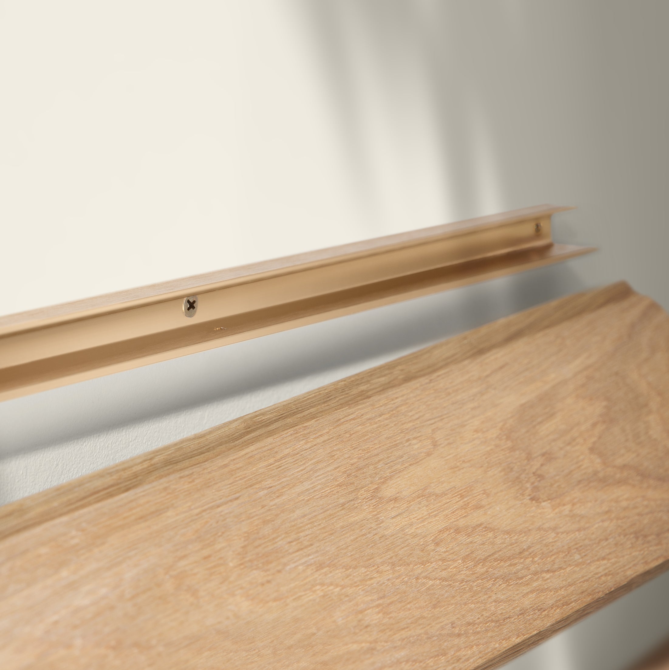 ChiCura Living, Art & Frames Levitare Hylde Egetræ - 75 cm Living / Shelves, Racks & Hooks Oak