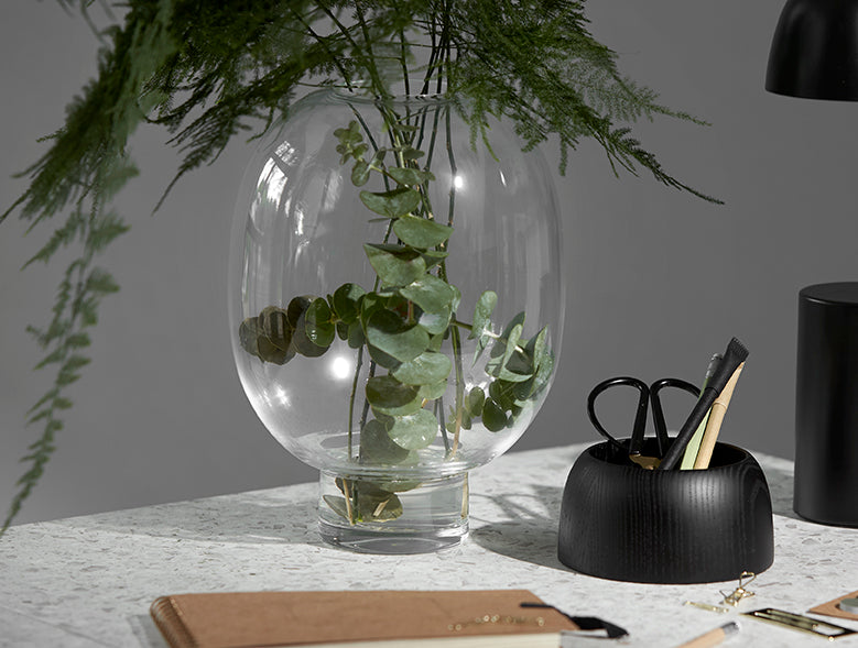 ChiCura Living, Art & Frames Morchella Vase Black/Clear Glass, h. 27 cm Living / Containers & Vases Black / Clear