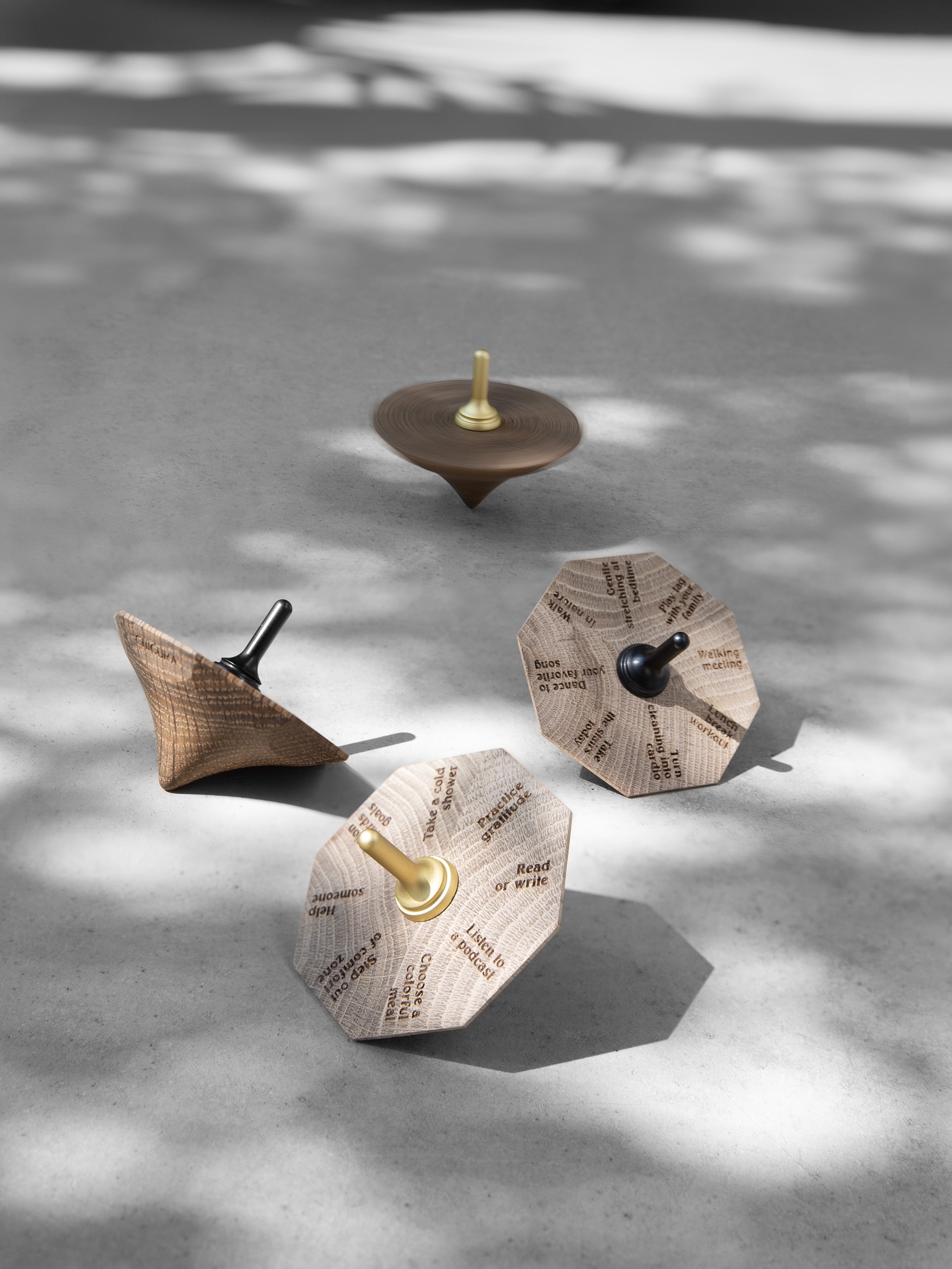 ChiCura Living, Art & Frames Spinning Top - The Joy Optimizer Living / The Mindful Heart Dark Oak / Brass