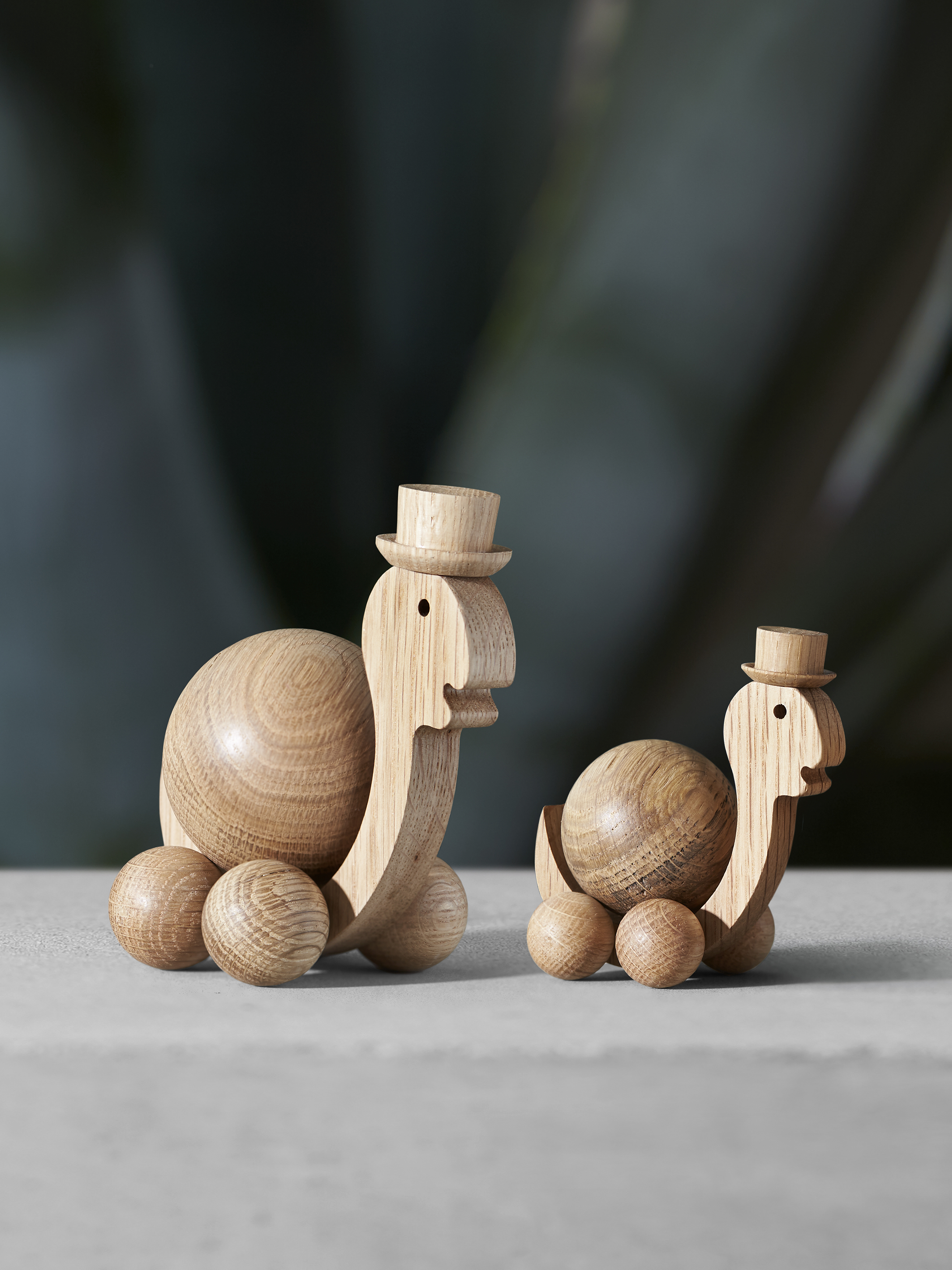 ChiCura Living, Art & Frames Spinning Turtle - Medium Living / Wooden Figures Oak