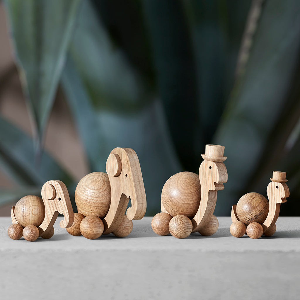 ChiCura Living, Art & Frames Spinning Elephant - Small Living / Wooden Figures Oak