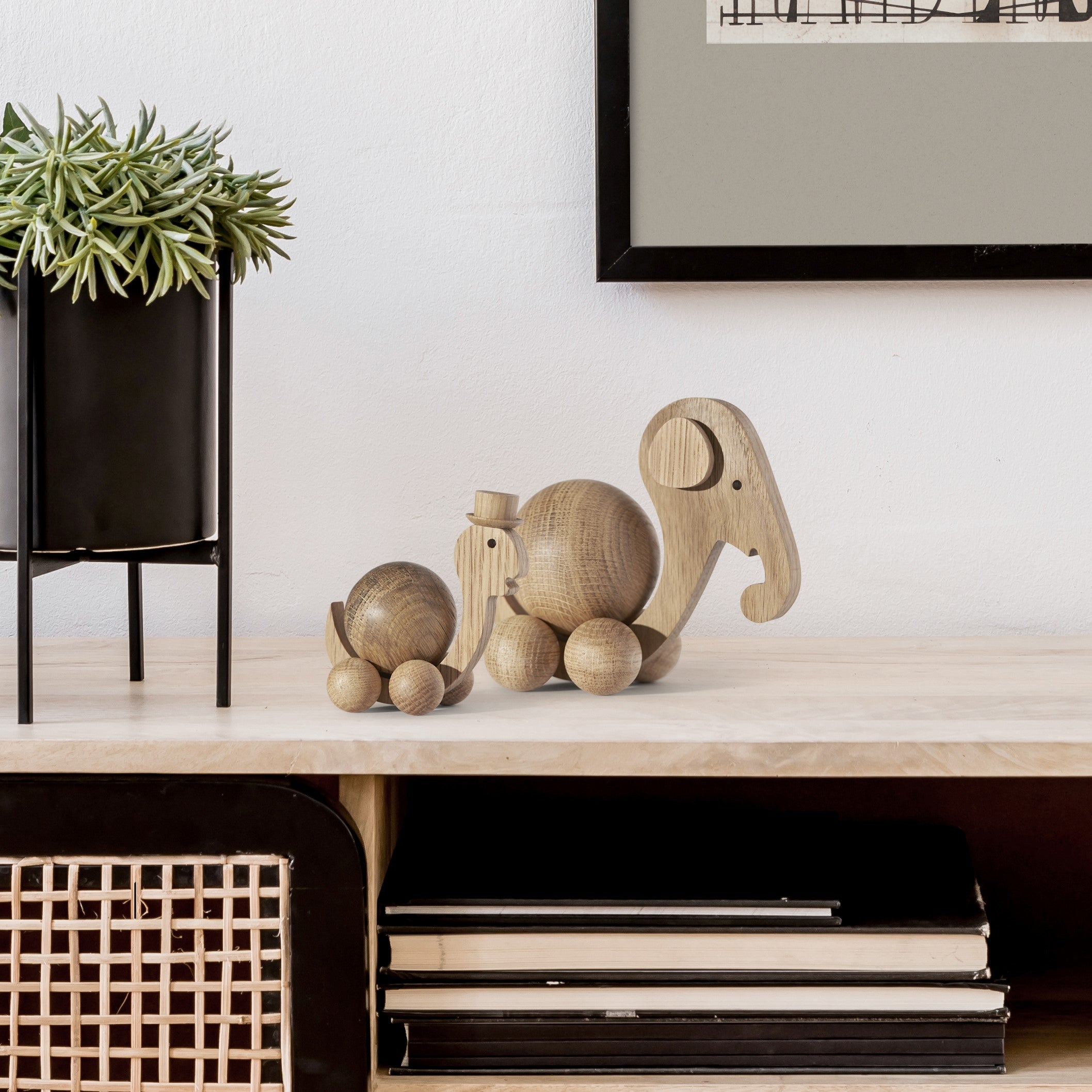 ChiCura Living, Art & Frames Spinning Elephant - Small Living / Wooden Figures Oak