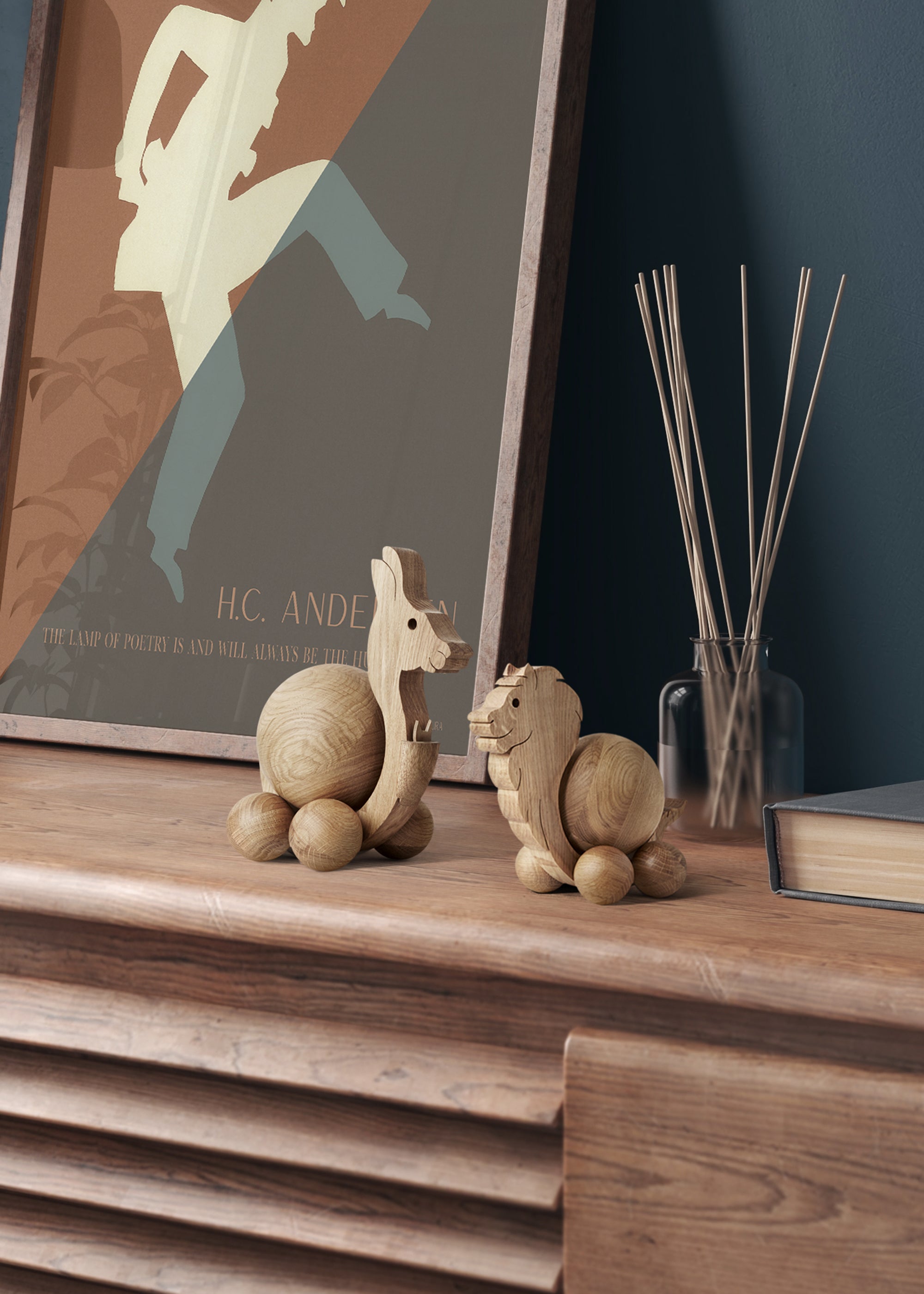 ChiCura Living, Art & Frames Spinning Kangaroo - Small Living / Wooden Figures Oak